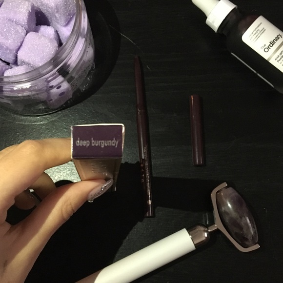 Stila Waterproof Eye Liner in Deep Burgundy - Picture 3 of 4